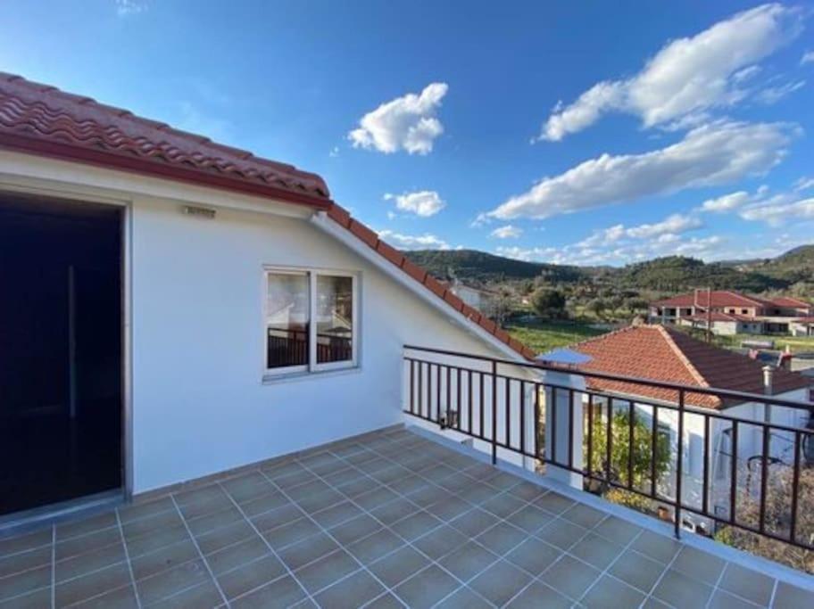 Laki'S House Οροφοδιαμέρισμα Με Σοφίτα Thermo Екстер'єр фото
